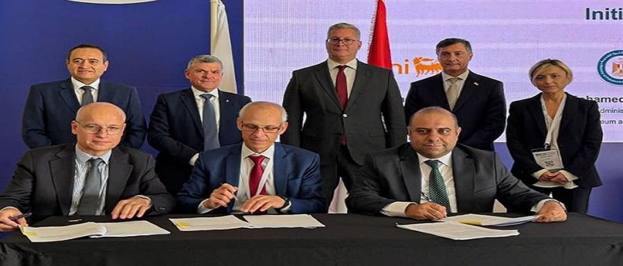 مصر وقبرص توقعان اتفاقيات مشروع نقل غاز حقل كرونوس إلى مصر